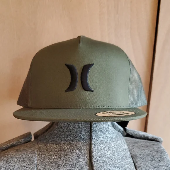 Hurley Forest Green Trucker Hat - Picture 1 of 4
